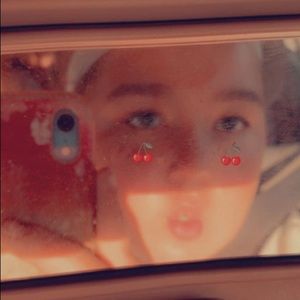 Meet your Posher, Holly